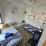 Capsule hotel Poble Sec Nino House Barcelona