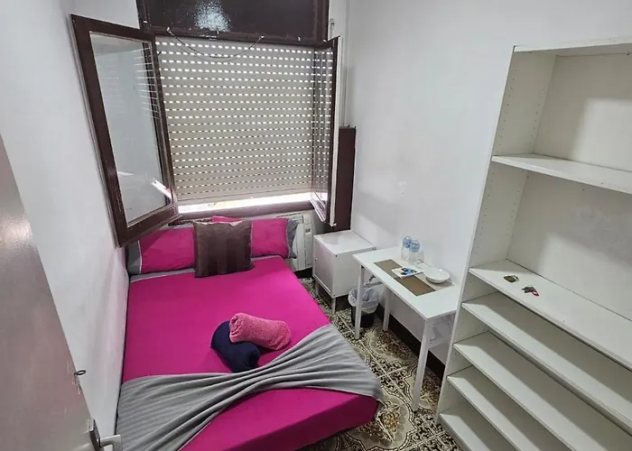 Poble Sec Nino House برشلونة