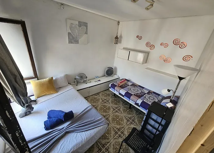 فندق-كبسولة Poble Sec Nino House برشلونة