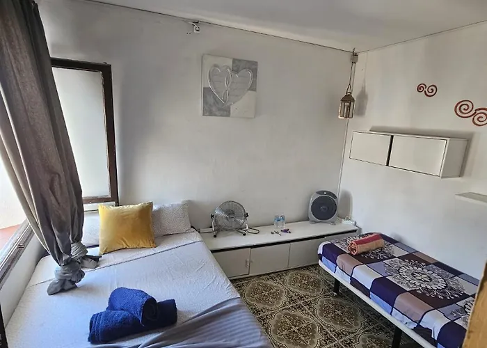 فندق-كبسولة Poble Sec Nino House