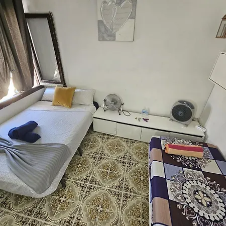 Poble Sec Nino House Capsule hotel *