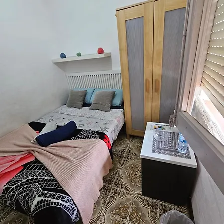 Poble Sec Nino House Capsule hotel Barcelona
